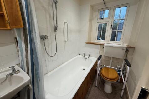 Ground Floor Bathroom