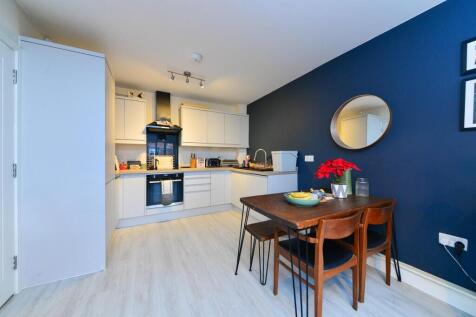 Dining/Kitchen Area