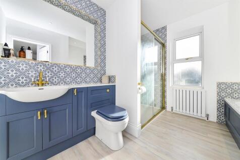Bedroom One En-Suite