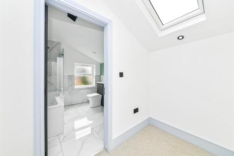 Landing/Bathroom