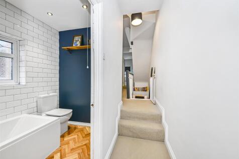 Landing/Bathroom
