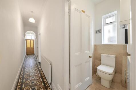 Hallway/W.C.