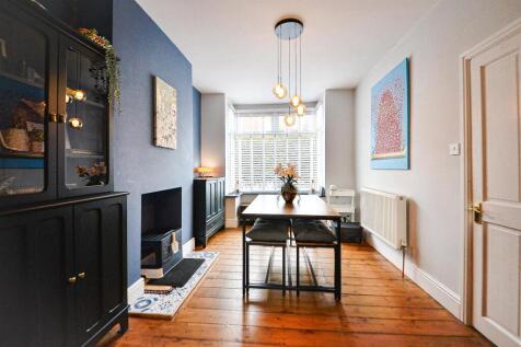 Through Lounge/Dining Room
