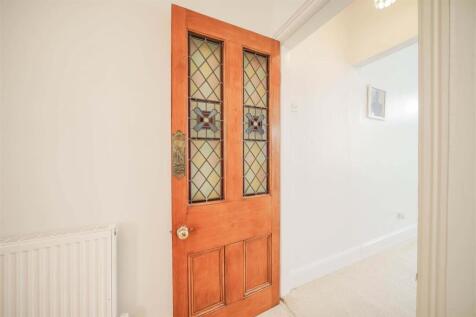 Feature Door