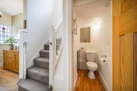 Hallway/W.C.