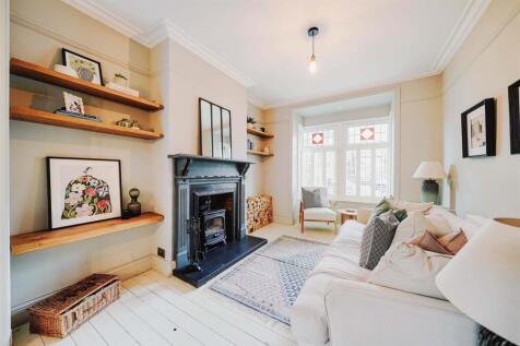 Through Lounge/Dining Room