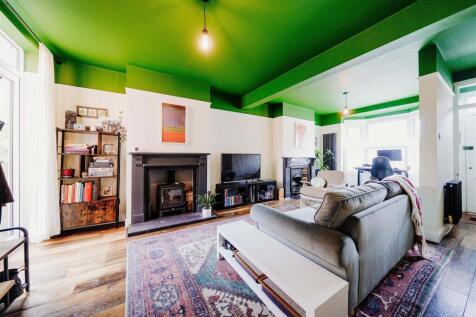 Through Lounge/Dining Room