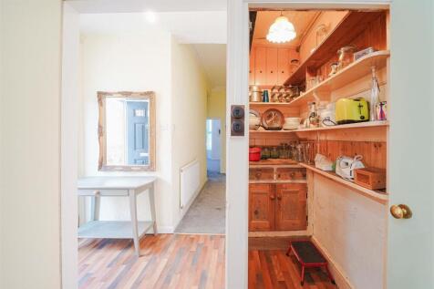 Breakfast Kitchen/Pantry