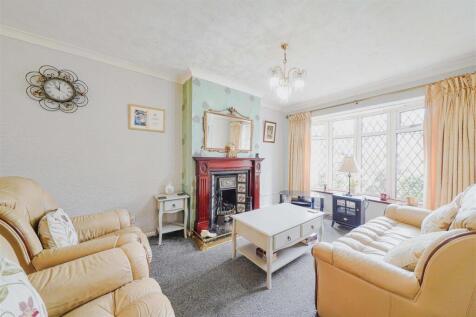Through Lounge/Dining Room