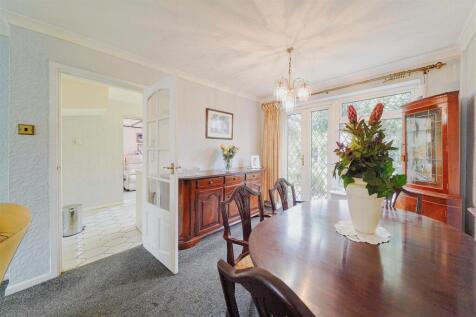 Through Lounge/Dining Room