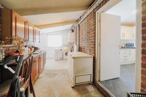 Garage/Utility