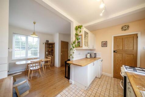 Dining Area/Kitchen
