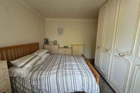 Rear Bedroom 2