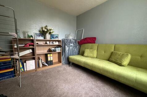 Bedroom/Study