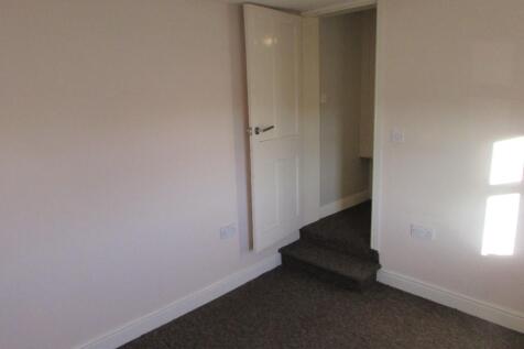 REAR BEDROOM 3