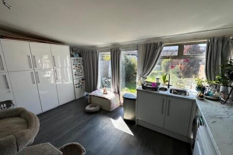 EXTENDED KITCHEN