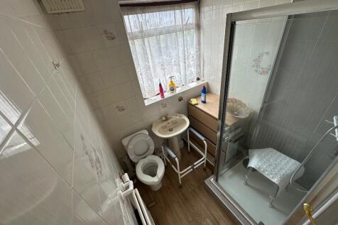 SHOWEROOM/W.C