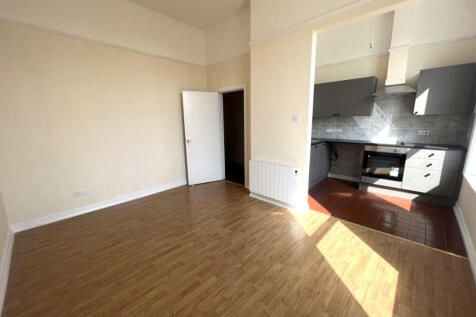 5 Avenham Place