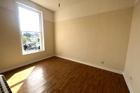 5 Avenham Place