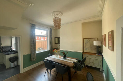 86 Roebuck Street