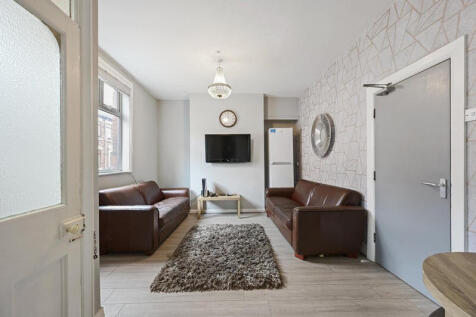 Rooms at 14 Portland Street