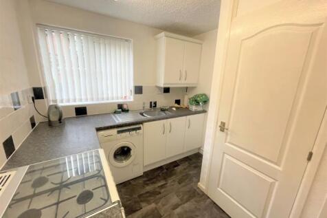 2353_kitchen 2.jpg