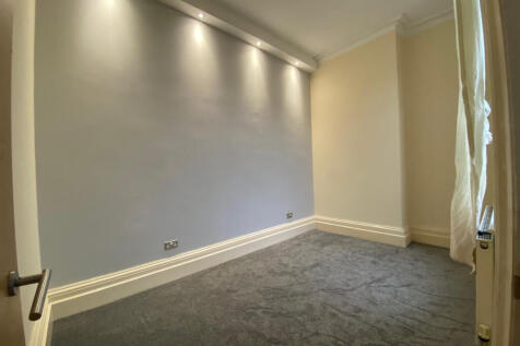 Flat 5, 39 West Cliff