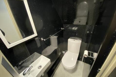 Room 6, 12 Lovat Road