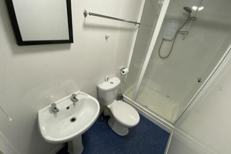 Room 6, 12 Lovat Road