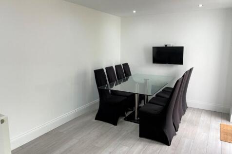 26 Ashwood Road