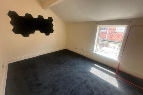 Flat 11, 224-226 Hornby Road