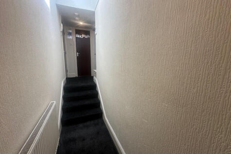 Flat 11, 224-226 Hornby Road