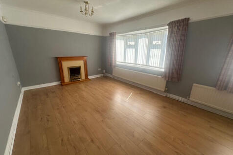 Four Bedroomed Detached Property on Sharoe Green Lane