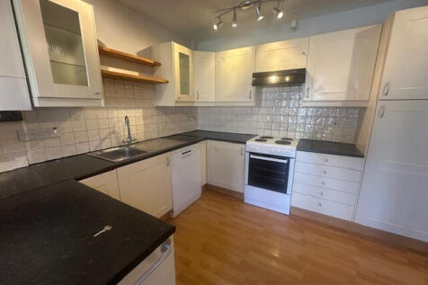Four Bedroomed Detached Property on Sharoe Green Lane