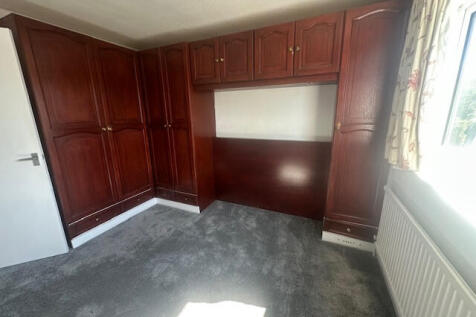 Four Bedroomed Detached Property on Sharoe Green Lane