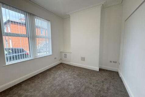 13 Linton Street