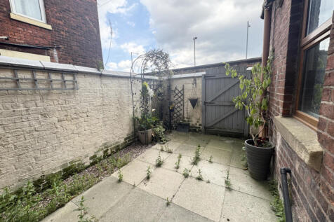13 Linton Street