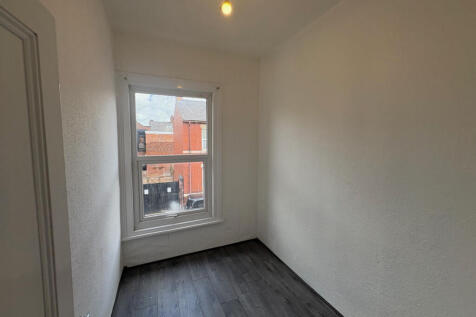 31 Moorhall Street