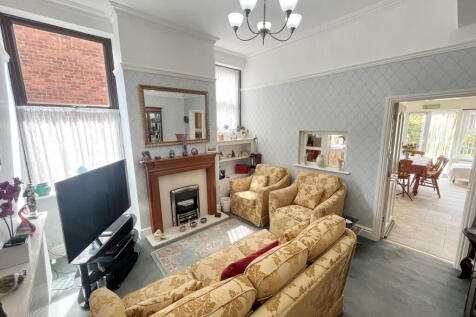 125 Waterloo Road