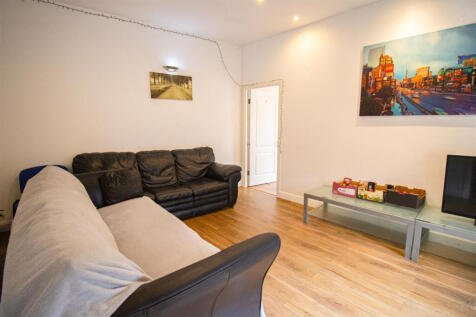 6 Brackenbury Road