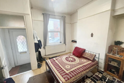 2 Raikes Road