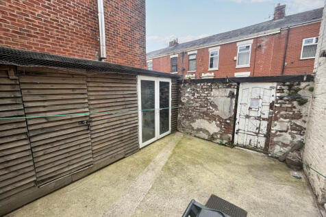 2 Raikes Road