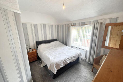 13 Romford Road