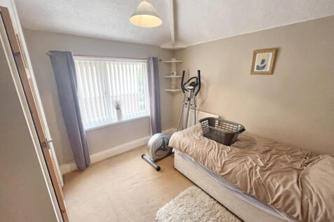 13 Romford Road