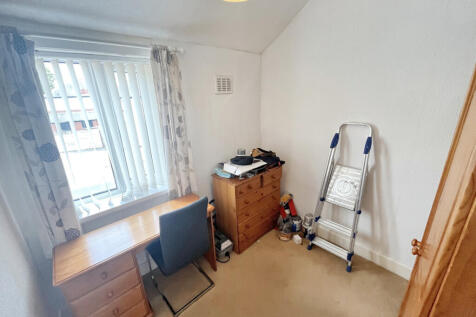 13 Romford Road