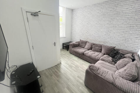 13 Brackenbury Road