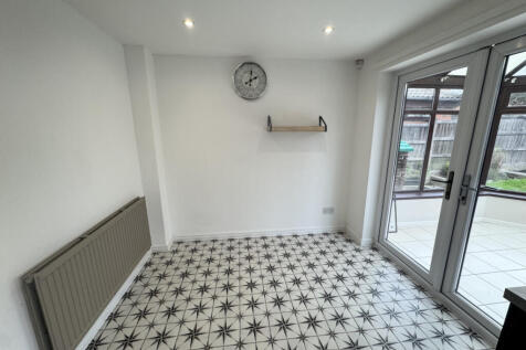 14 Leesands Close