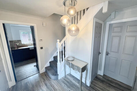 4 Tudor Road