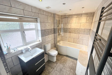 4 Tudor Road