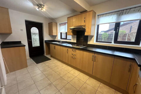 25 Gleneagles Drive